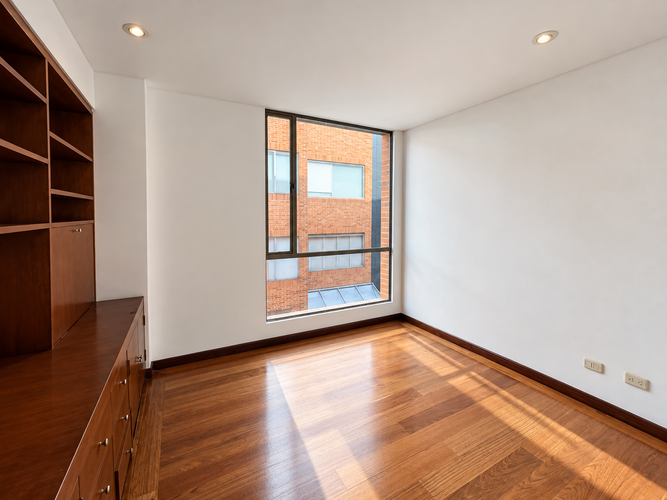 Apartamento de 3 alcobas en venta en Santa Barbara, Bogotá, 182 m² · foto 14 de 15