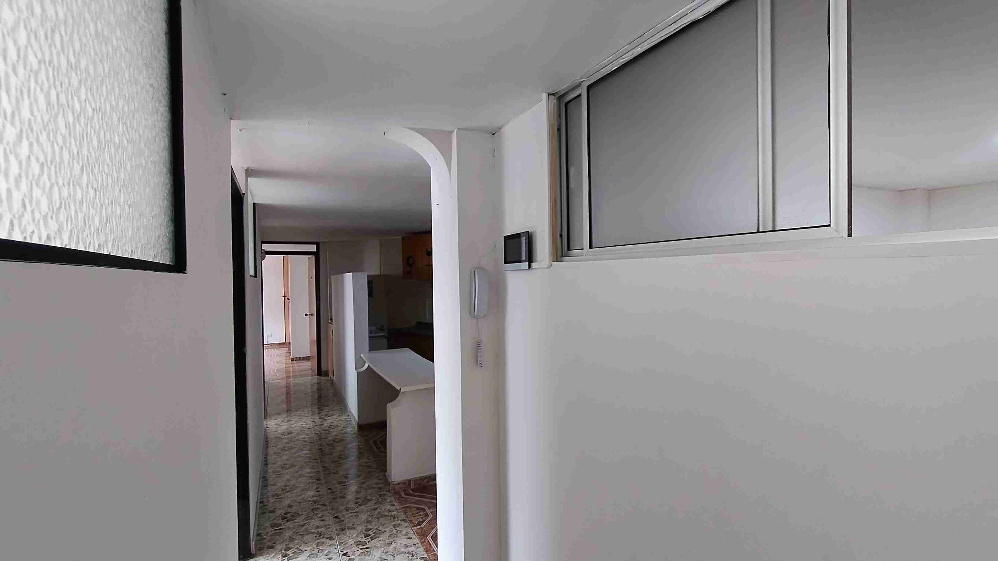 Apartamento en venta en La Rambla, Manizales · foto 3 de 14