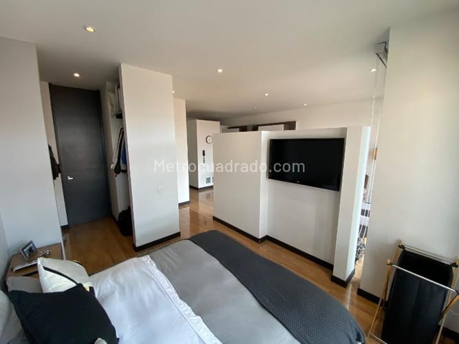 Apartamento en venta en Santa Barbara Occidental, Bogotá · foto 10 de 16
