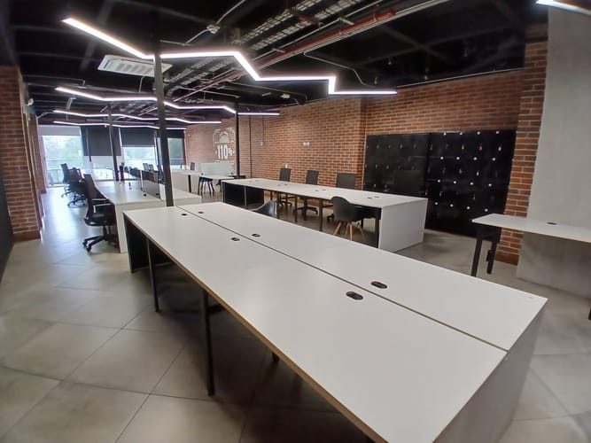 Oficina en arriendo en Castropol, Medellín, 120 m² · foto 5 de 10