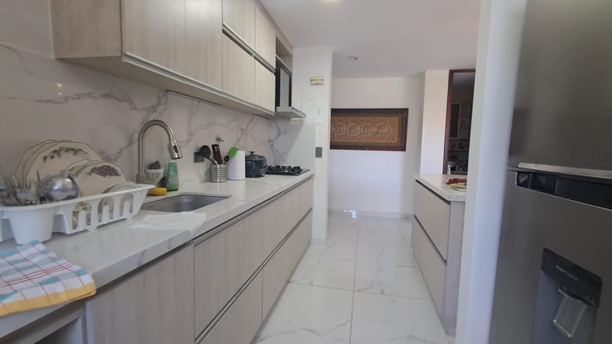 Apartamento de 2 alcobas en arriendo en Astorga, Medellín, 74 m² · foto 3 de 12