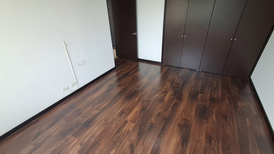 Apartamento de 2 alcobas en arriendo en Altos Del Poblado, Medellín, 145 m² · foto 13 de 16