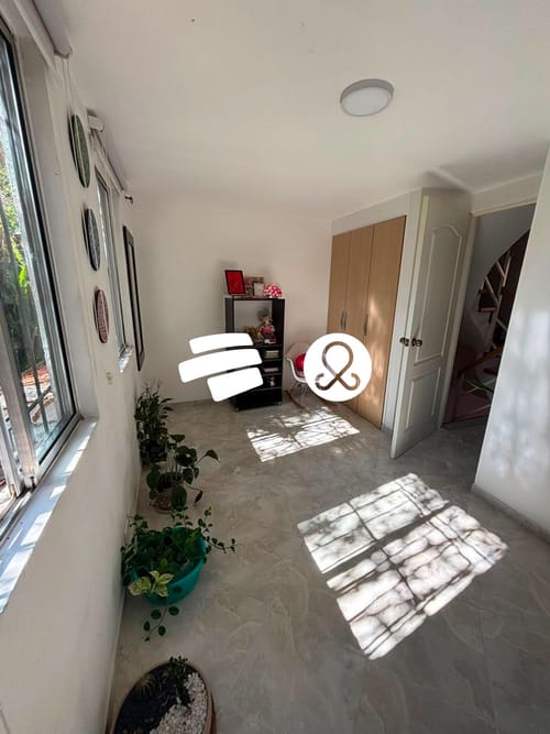 Casa de 4 alcobas en venta en Belén, Medellín, 96 m² · foto 2 de 9
