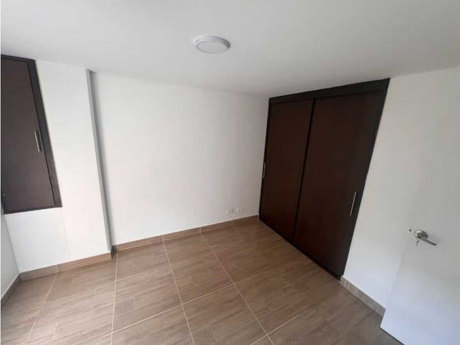 Apartamento de 3 alcobas en arriendo en Camino Verde, Envigado, 85 m² · foto 9 de 16