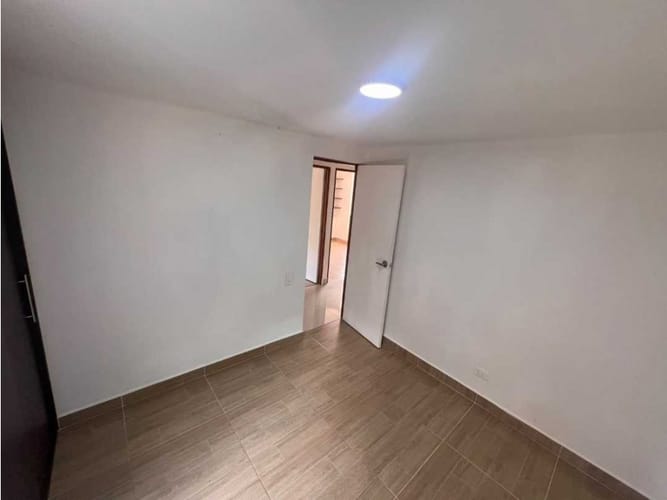 Apartamento de 3 alcobas en arriendo en Camino Verde, Envigado, 85 m² · foto 11 de 16