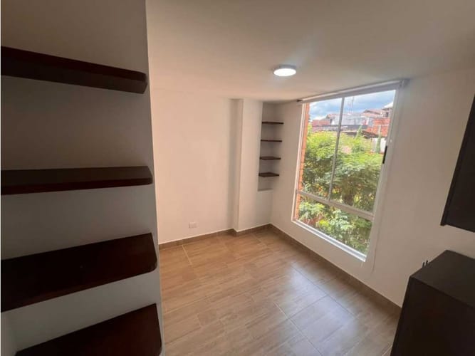 Apartamento de 3 alcobas en arriendo en Camino Verde, Envigado, 85 m² · foto 12 de 16