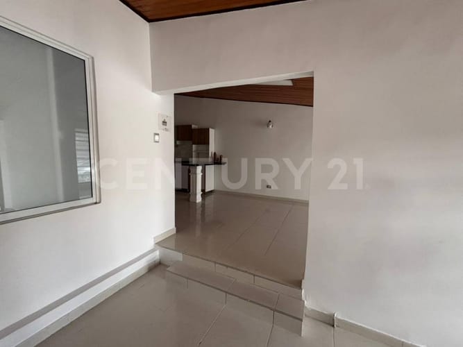 Casa de 3 alcobas en venta en Bochica Et I, Villavicencio, 96 m² · foto 2 de 15