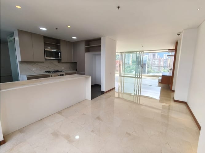 Apartamento en venta en El Tesoro, Medellín · foto 10 de 24