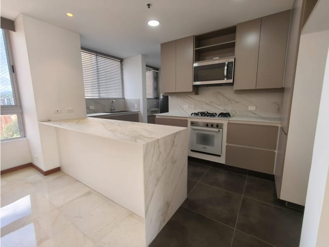 Apartamento en venta en El Tesoro, Medellín · foto 11 de 24