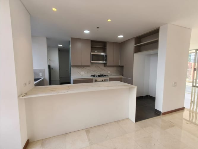Apartamento en venta en El Tesoro, Medellín · foto 12 de 24