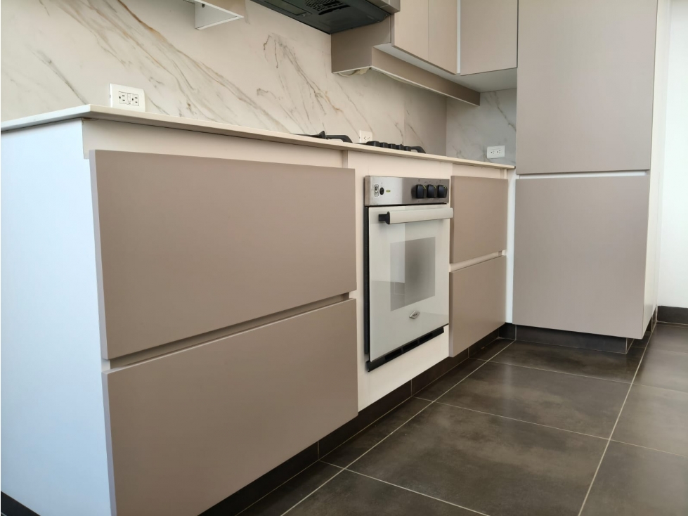 Apartamento en venta en El Tesoro, Medellín · foto 14 de 24