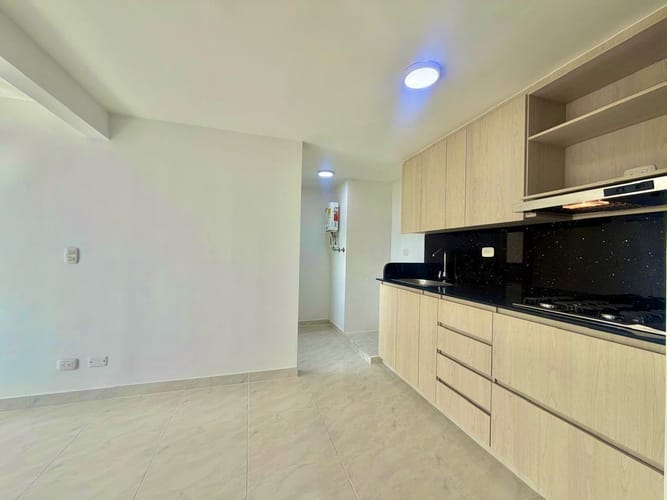 Apartamento de 3 alcobas en venta en Bucaros, Bello, 57 m² · foto 3 de 16