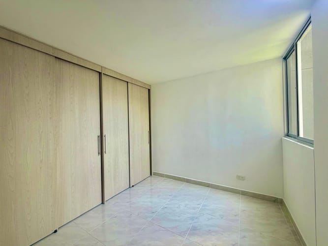 Apartamento de 3 alcobas en venta en Bucaros, Bello, 57 m² · foto 11 de 16