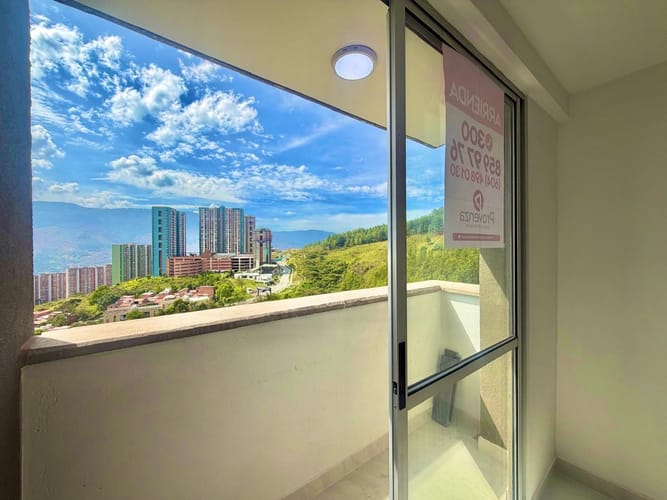 Apartamento de 3 alcobas en venta en Bucaros, Bello, 57 m² · foto 6 de 16