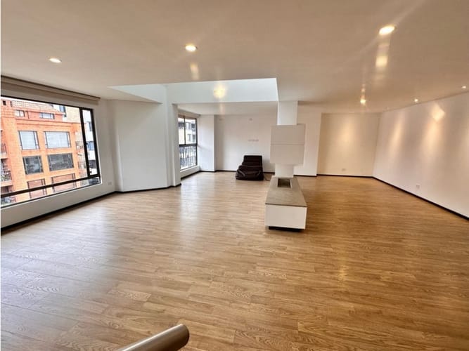 Apartamento en venta en Santa Barbara, Bogotá · foto 2 de 24