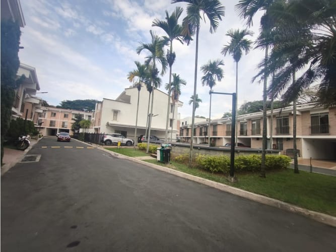 Casa de 5 alcobas en venta en El Ingenio, Cali, 180 m² · foto 4 de 24