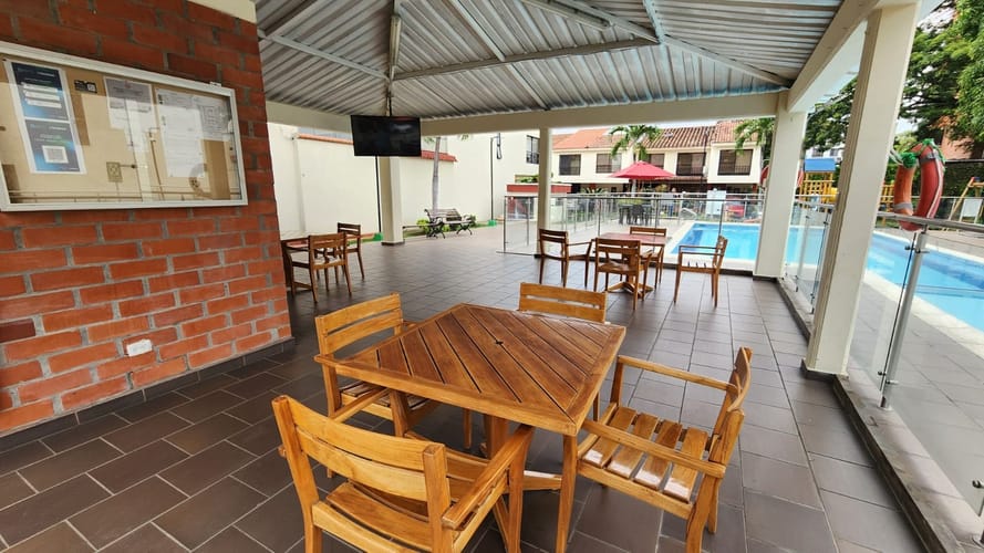 Casa de 5 alcobas en venta en Quintas De Don Simon, Cali, 110 m² · foto 3 de 24