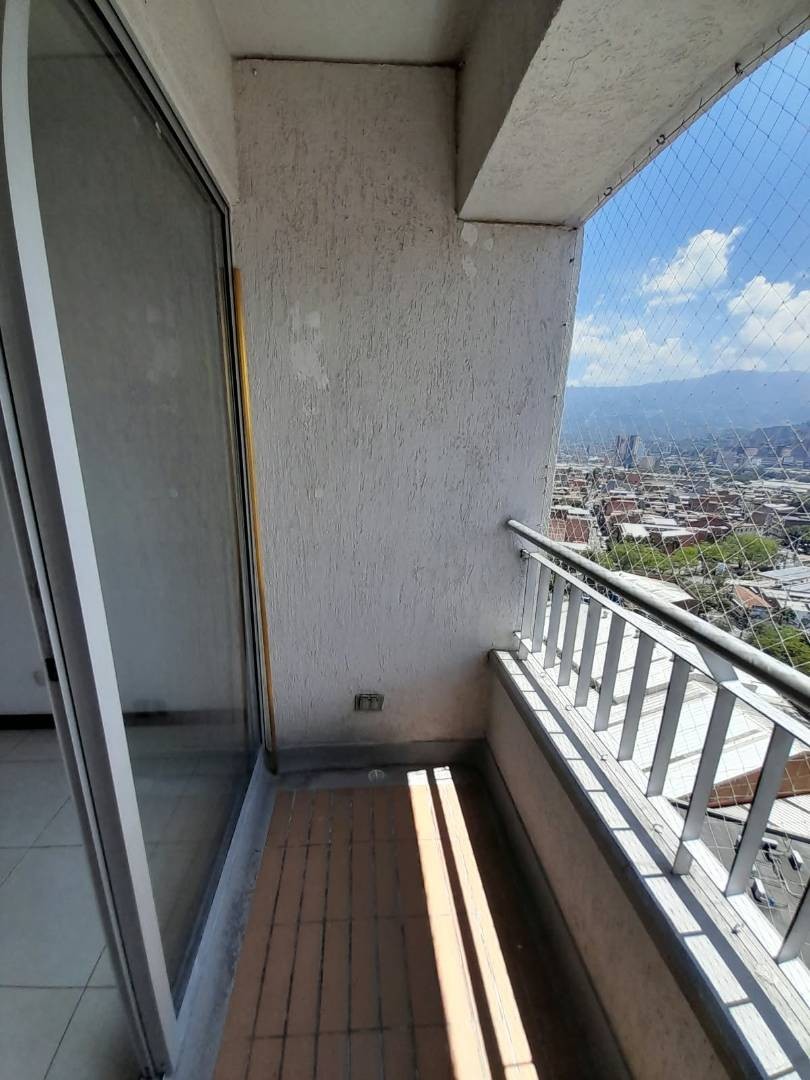 Apartamento en venta en Suramérica, Itagüí · foto 7 de 22