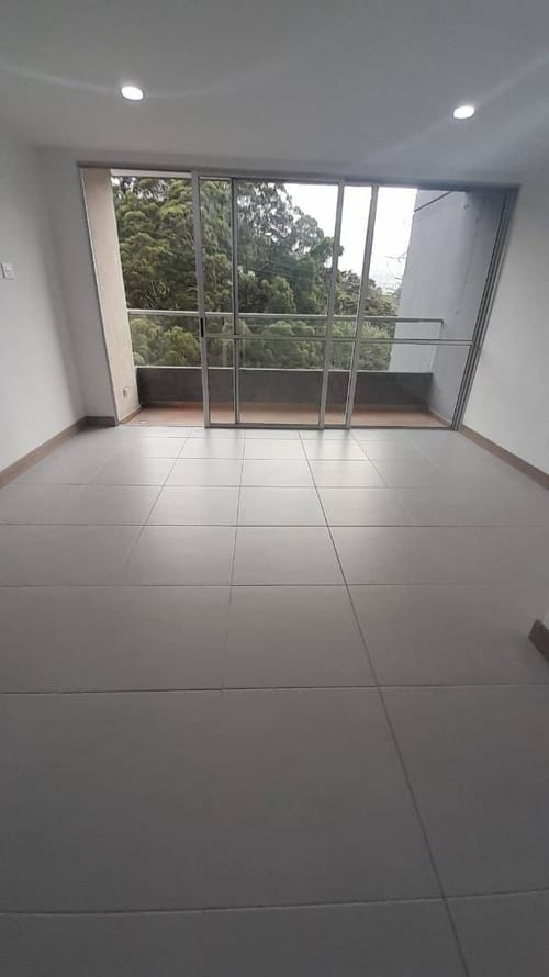Apartamento de 3 alcobas en venta en Pan De Azucar, Sabaneta, 75 m² · foto 2 de 24
