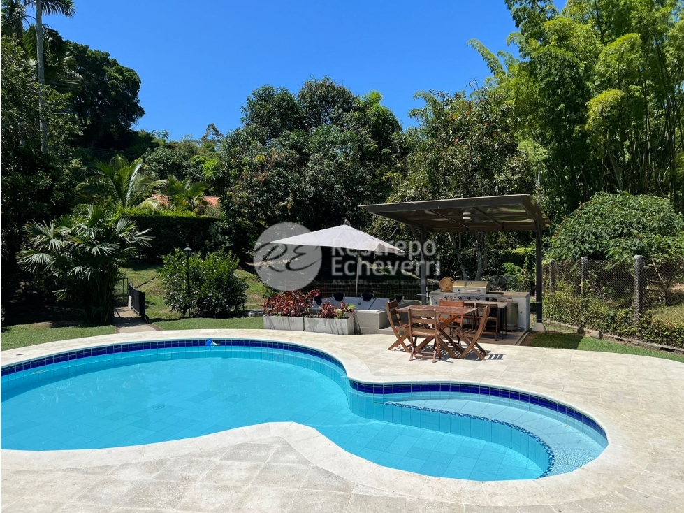 Casa en venta en San Bernardo Del Viento, Manizales · foto 2 de 24