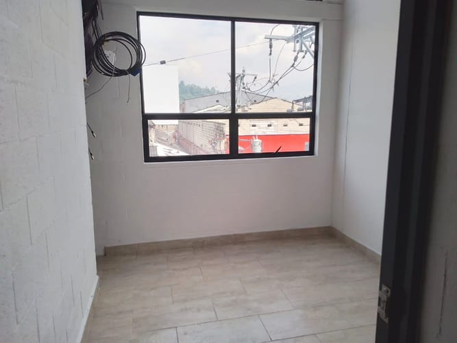 Oficina en arriendo en La Candelaria, Medellín, 182 m² · foto 7 de 11