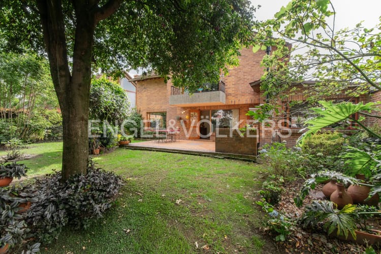 Casa de 5 alcobas en venta en San Jose De Bavaria, Bogotá, 225 m² · foto 19 de 20