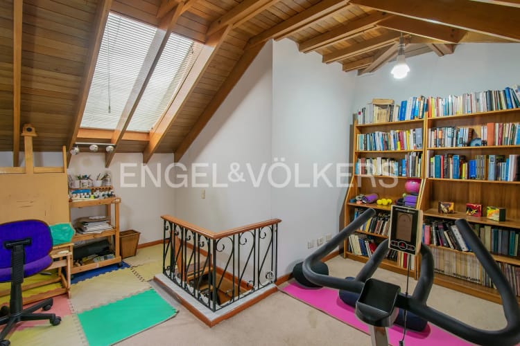 Casa de 5 alcobas en venta en San Jose De Bavaria, Bogotá, 225 m² · foto 16 de 20
