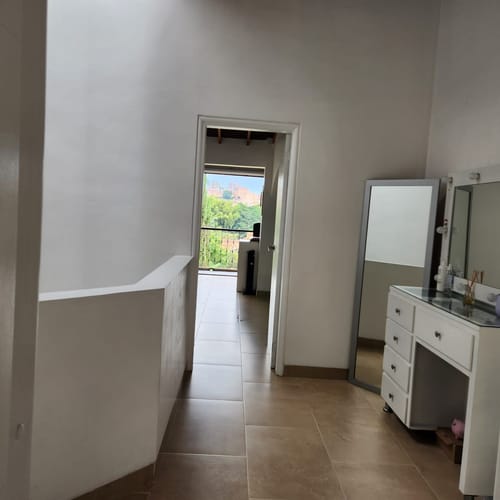 Casa de 5 alcobas en venta en Escobero, Envigado, 204 m² · foto 4 de 24