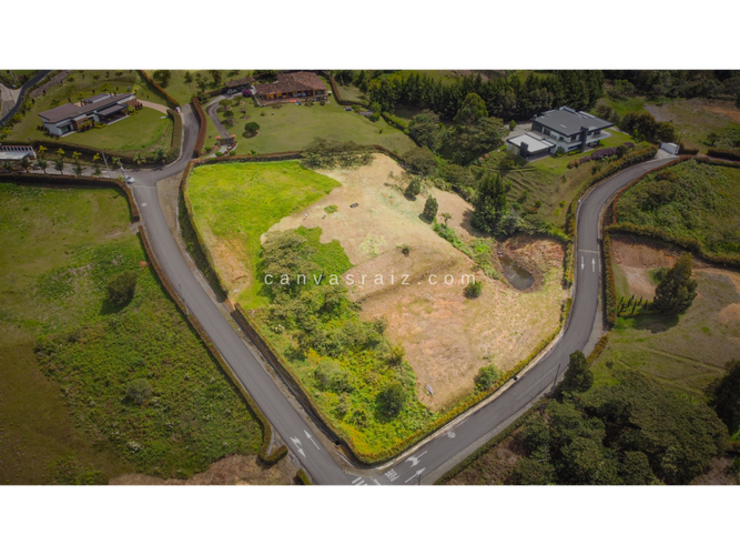 Lote en venta en Sajonia, Rionegro, 3650 m² · foto 2 de 7