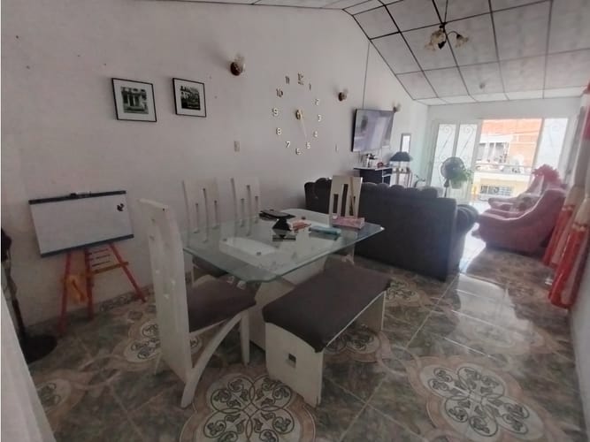 Casa de 8 alcobas en venta en El Prado, Palmira, 276 m² · foto 4 de 24