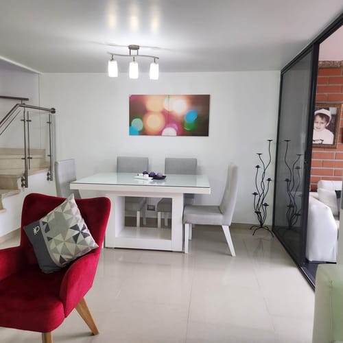 Casa de 5 alcobas en venta en Escobero, Envigado, 204 m² · foto 14 de 24