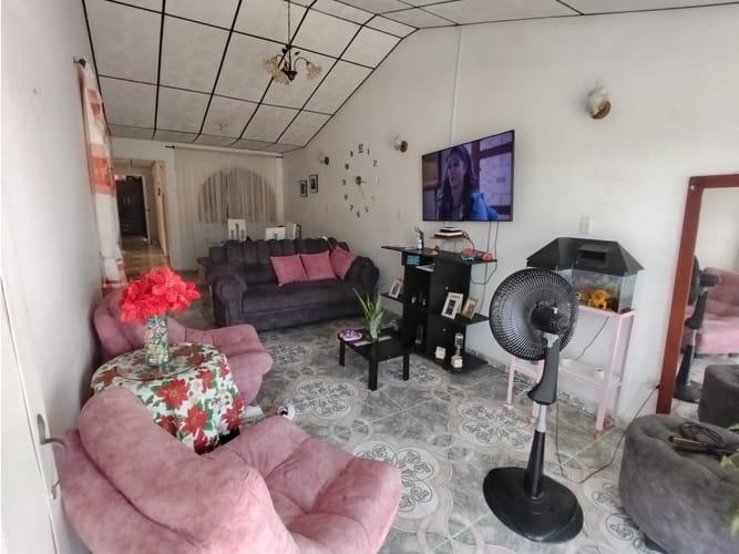 Casa de 8 alcobas en venta en El Prado, Palmira, 276 m² · foto 18 de 24