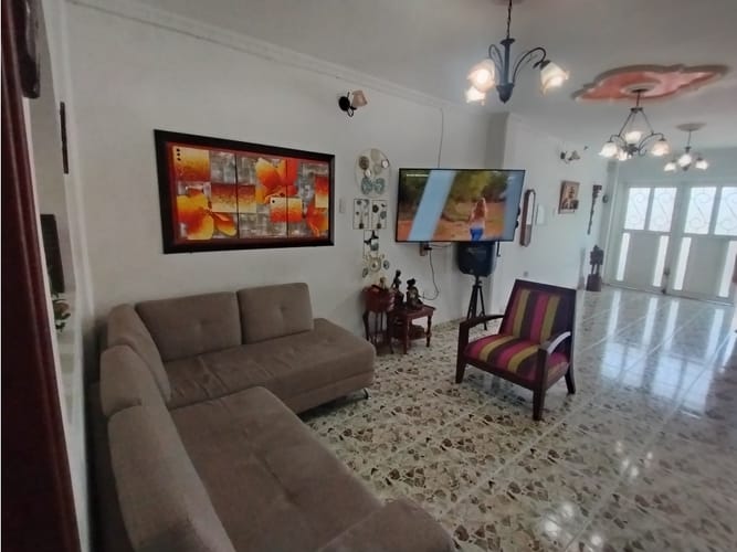 Casa de 8 alcobas en venta en El Prado, Palmira, 276 m² · foto 22 de 24