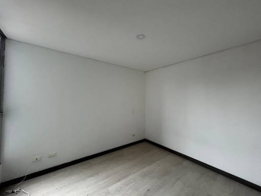 Apartamento de 2 alcobas en venta en Yarumito, Sabaneta, 60 m² · foto 10 de 14