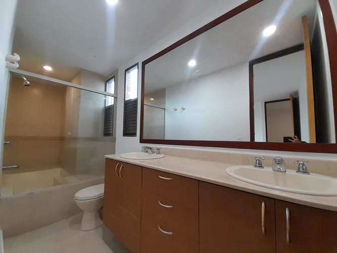 Apartamento de 3 alcobas en arriendo en Alejandría, Medellín, 135 m² · foto 15 de 17