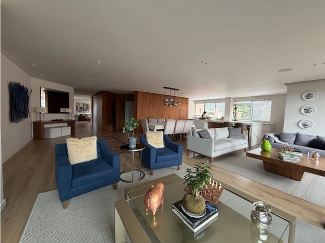 Apartamento de 4 alcobas en venta en El Refugio, Bogotá, 365 m² · foto 2 de 21