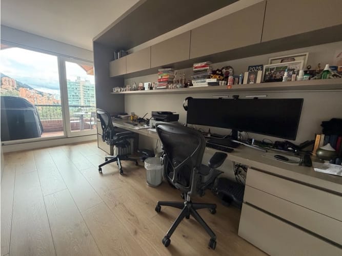 Apartamento de 4 alcobas en venta en El Refugio, Bogotá, 365 m² · foto 9 de 21