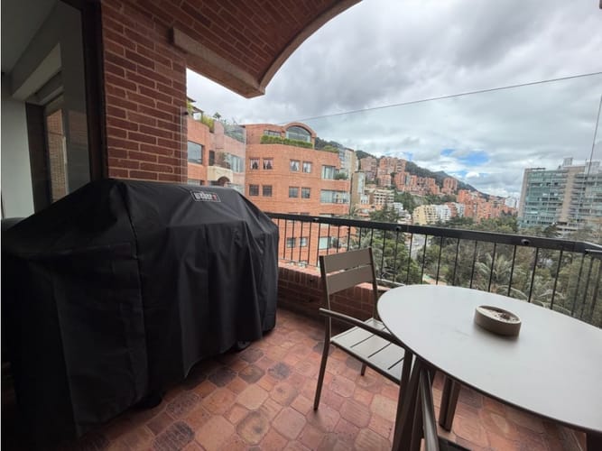 Apartamento de 4 alcobas en venta en El Refugio, Bogotá, 365 m² · foto 10 de 21