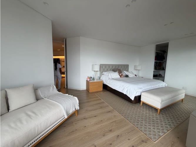 Apartamento de 4 alcobas en venta en El Refugio, Bogotá, 365 m² · foto 15 de 21