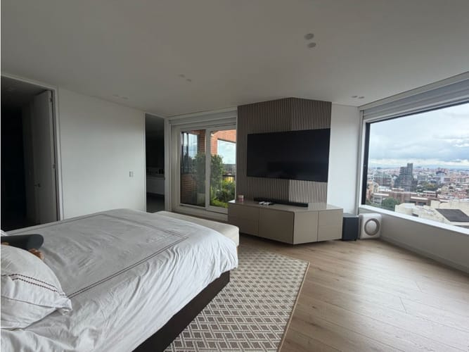 Apartamento de 4 alcobas en venta en El Refugio, Bogotá, 365 m² · foto 16 de 21