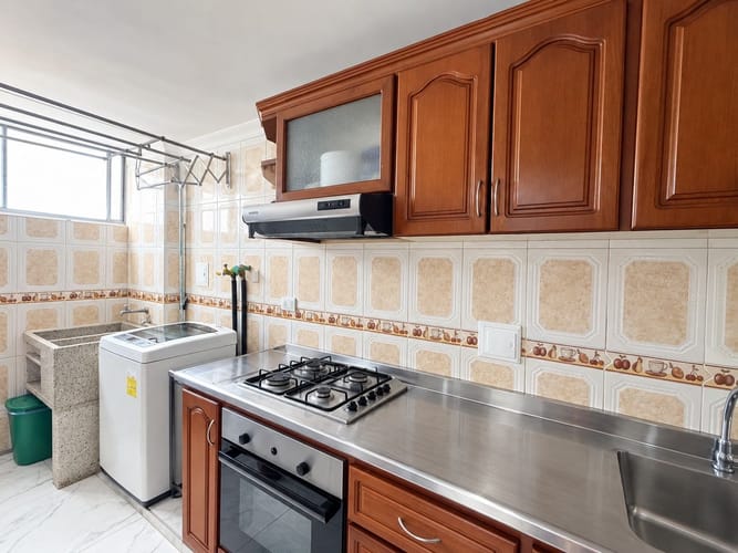 Apartamento de 3 alcobas en venta en Alarcon, Bucaramanga, 78 m² · foto 2 de 9