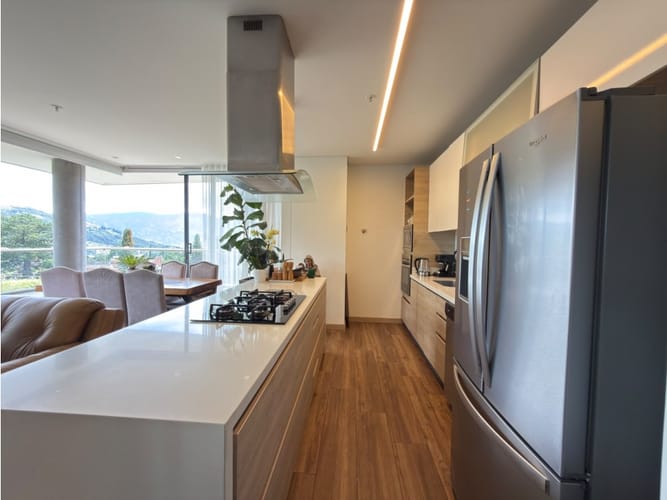 Apartamento de 3 alcobas en venta en Escobero, Envigado, 119 m² · foto 3 de 24