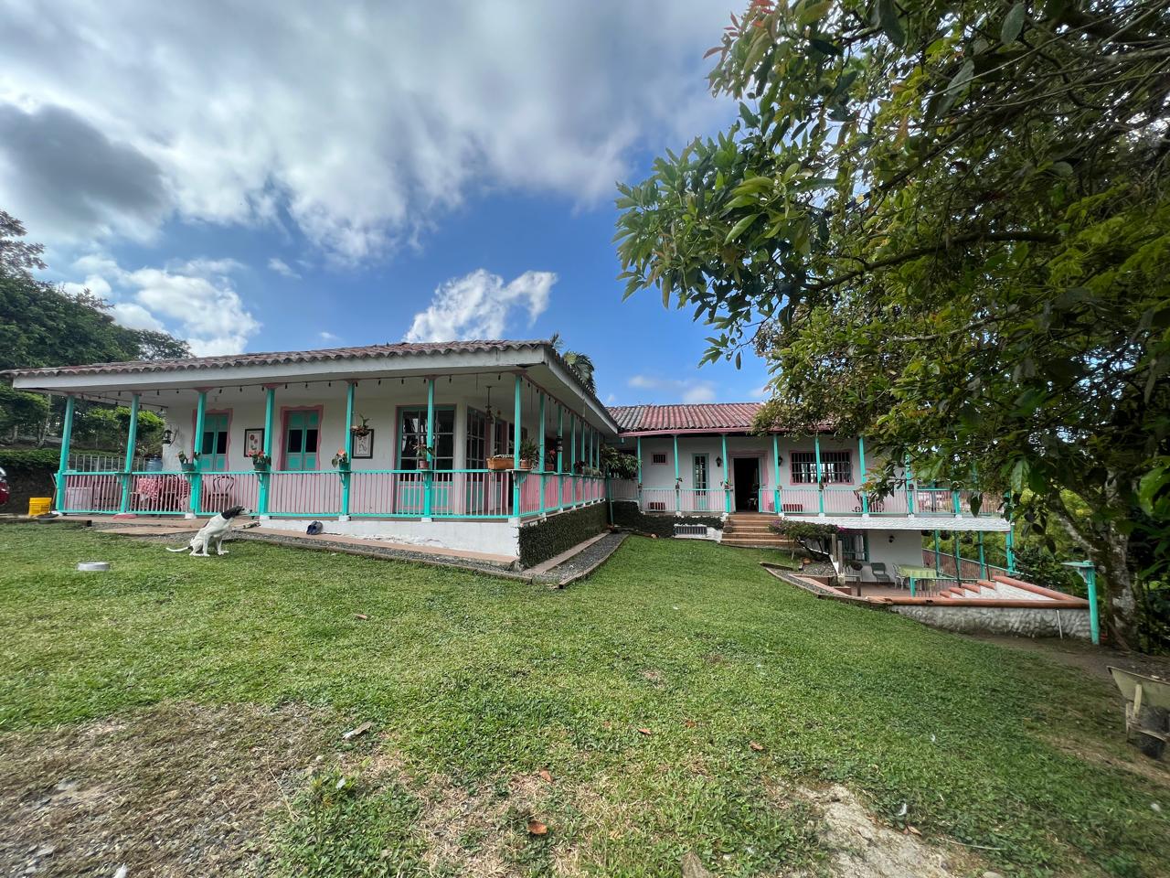 Casa Campestre en arriendo en Condina, Pereira en Pereira, de Entorno Soluciones Inmobiliarias Integrales