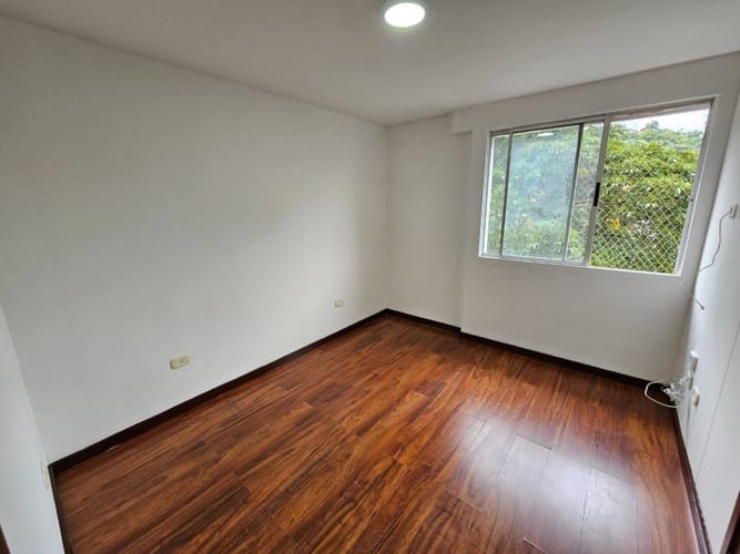 Apartamento de 2 alcobas en venta en Cabecera Del Llano, Bucaramanga, 99 m² · foto 5 de 7