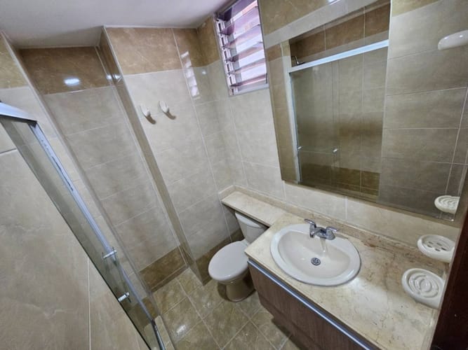 Apartamento de 2 alcobas en venta en Cabecera Del Llano, Bucaramanga, 99 m² · foto 6 de 7