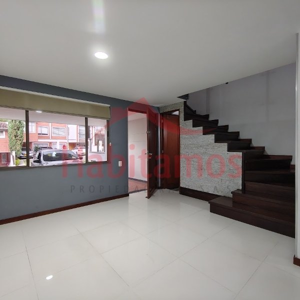 3BR House in Loma del Esmeraldal (166 m²) - 2