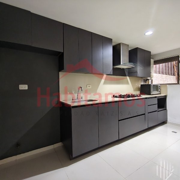 3BR House in Loma del Esmeraldal (166 m²) - 3