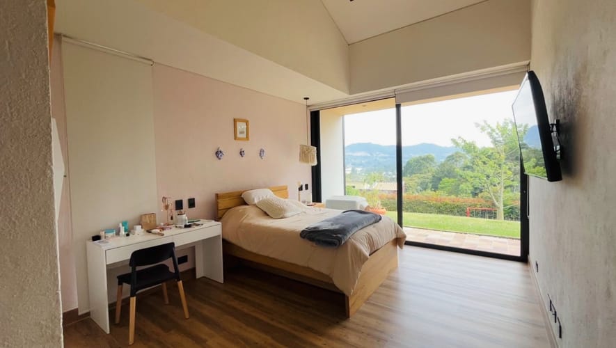 Casa de 5 alcobas en venta en Guamito, La Ceja, 495 m² · foto 4 de 24