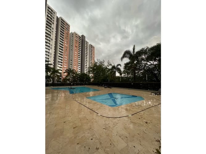 Apartamento de 2 alcobas en venta en Loma De Los Bernal, Medellín, 70 m² · foto 23 de 24