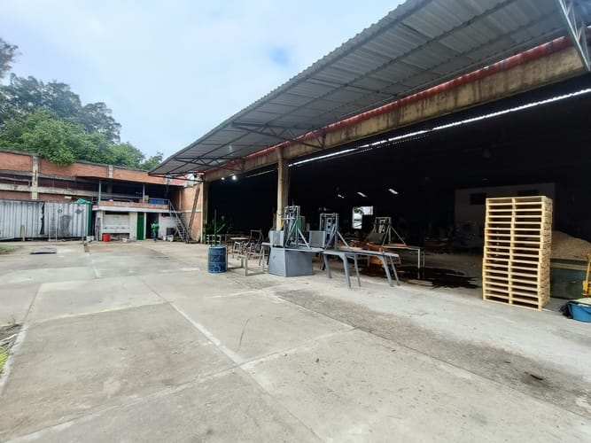 Bodega en arriendo en Las Delicias, Cali, 2700 m² · foto 12 de 21